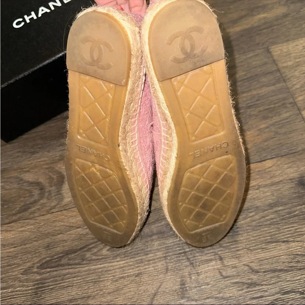 CHANEL Pink and Black Logo Espadrilles - Picture 5 of 11